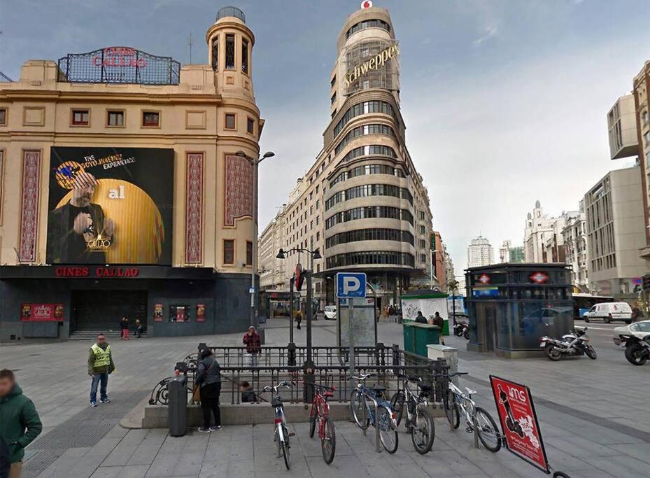 Apartments Plaza Callao Madrid Exterior photo