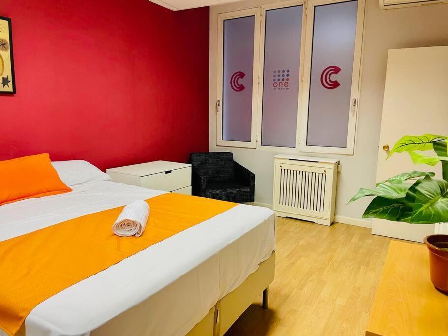 Apartments Plaza Callao Madrid Exterior photo